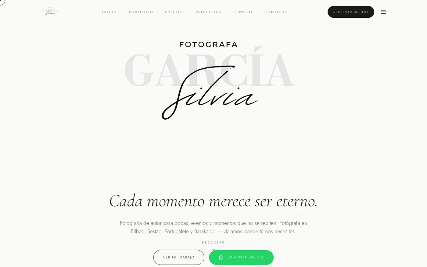 Portada de la web de Silvia García, con su marca, el lema y los accesos a ver su trabajo y escribirle